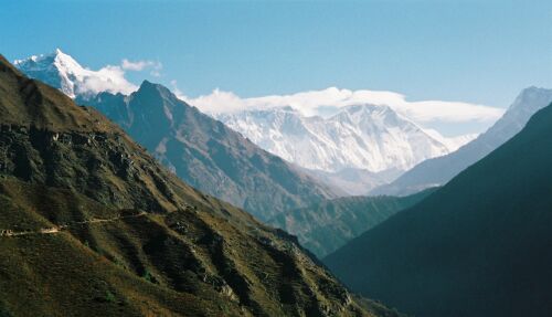 trk-d10b-AP05-18-View-dir-Lothse-Everest.jpg